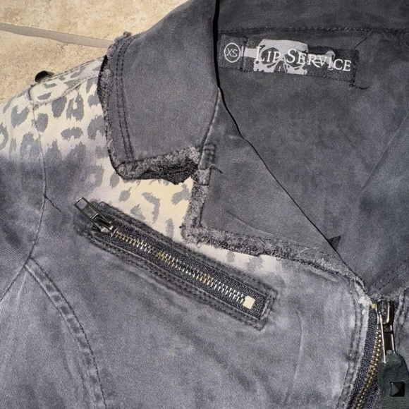 Vintage Lip Service distressed soft denim animal print jacket - Picture 10 of 12